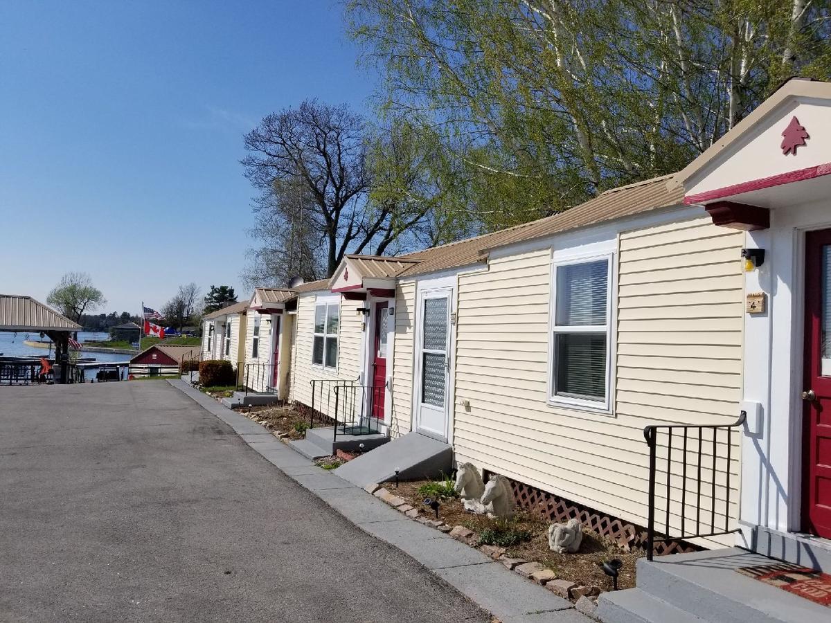 Motel Hills Motor Court & Marina Alexandria Bay Exterior foto